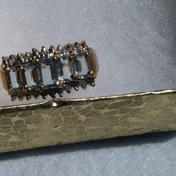 14k Gold Aqua Marine and Diamond Ring - Picture 2 of 5